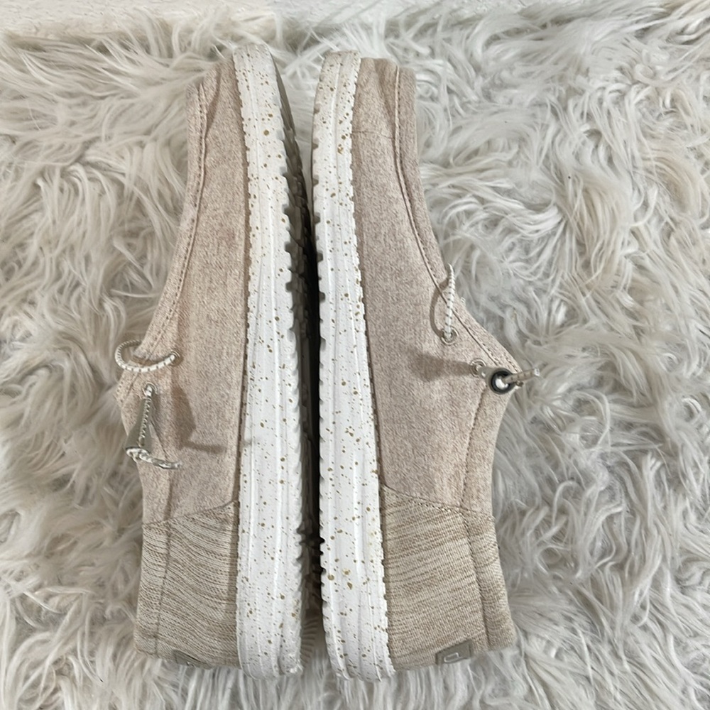 HEY DUDE WALLY FUNK WHEAT SHOES SIZE 11 - Picture 9 of 12
